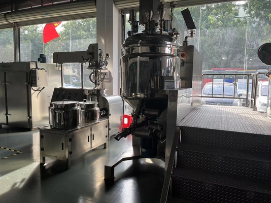 เครื่องผสมอิมัลซิไฟเออร์แชมพูเครื่องสำอาง 5000L อเนกประสงค์ 3000R/นาที