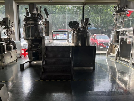 เครื่องผสมอิมัลซิไฟเออร์แชมพูเครื่องสำอาง 5000L อเนกประสงค์ 3000R/นาที