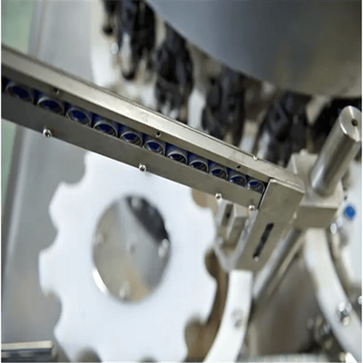 เครื่องบรรจุน้ำผลไม้สดอัตโนมัติเต็มรูปแบบ Capping Machine Sealing treament