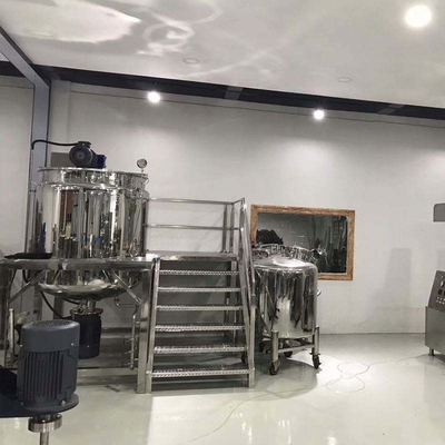 SUS304 316 เครื่องผสมอิมัลซิไฟเออร์ให้เป็นเนื้อเดียวกันแบบสุญญากาศสำหรับวางเครื่องสำอาง